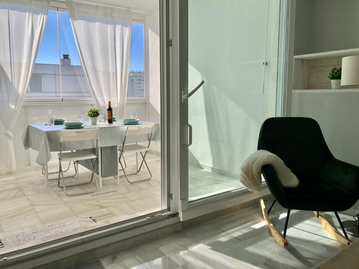 Atico Valdelagrana Playa - Aire Acondicionado Y Piscina Leilighet El Puerto de Santa María Eksteriør bilde