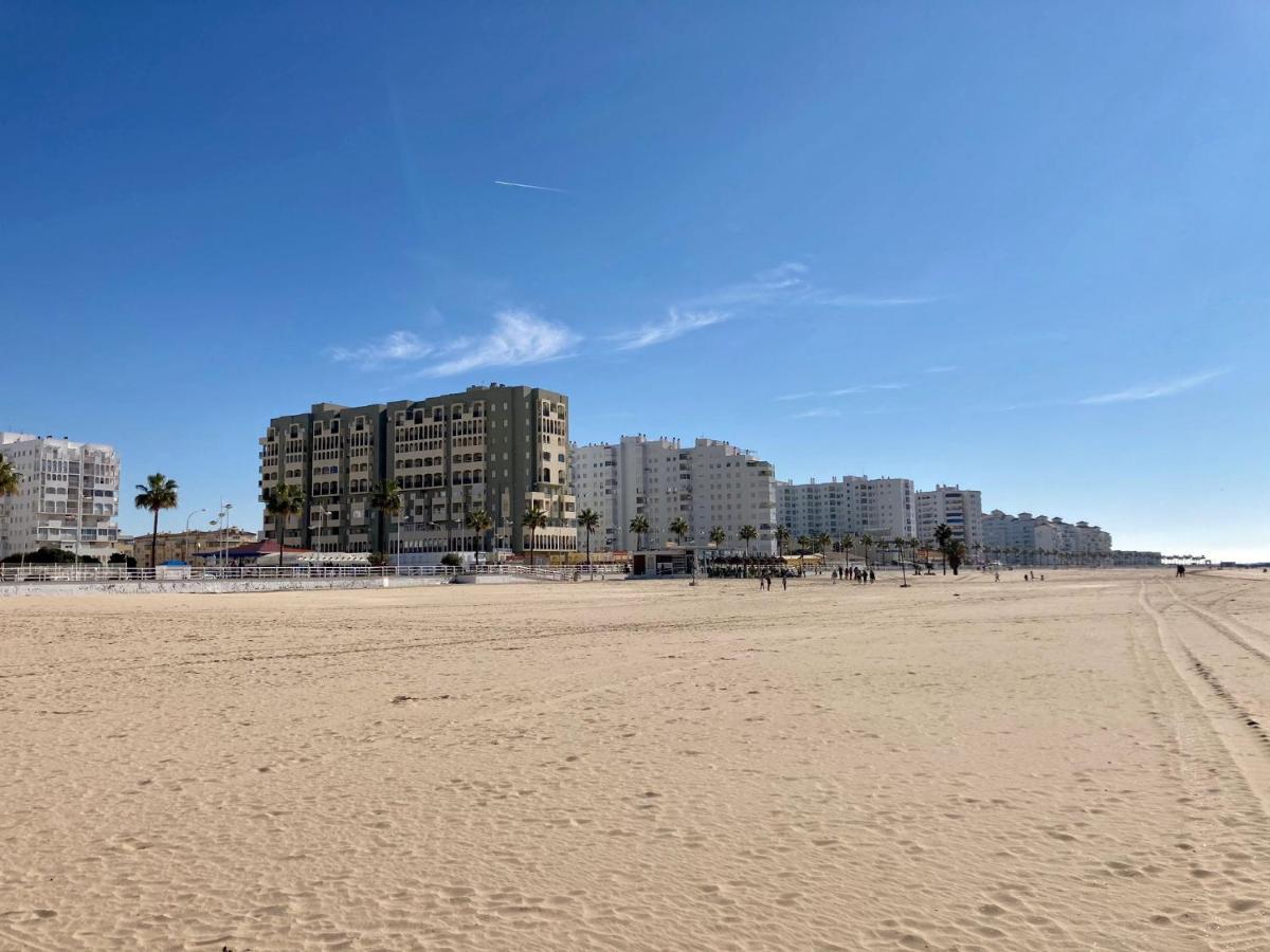 Atico Valdelagrana Playa - Aire Acondicionado Y Piscina Leilighet El Puerto de Santa María Eksteriør bilde