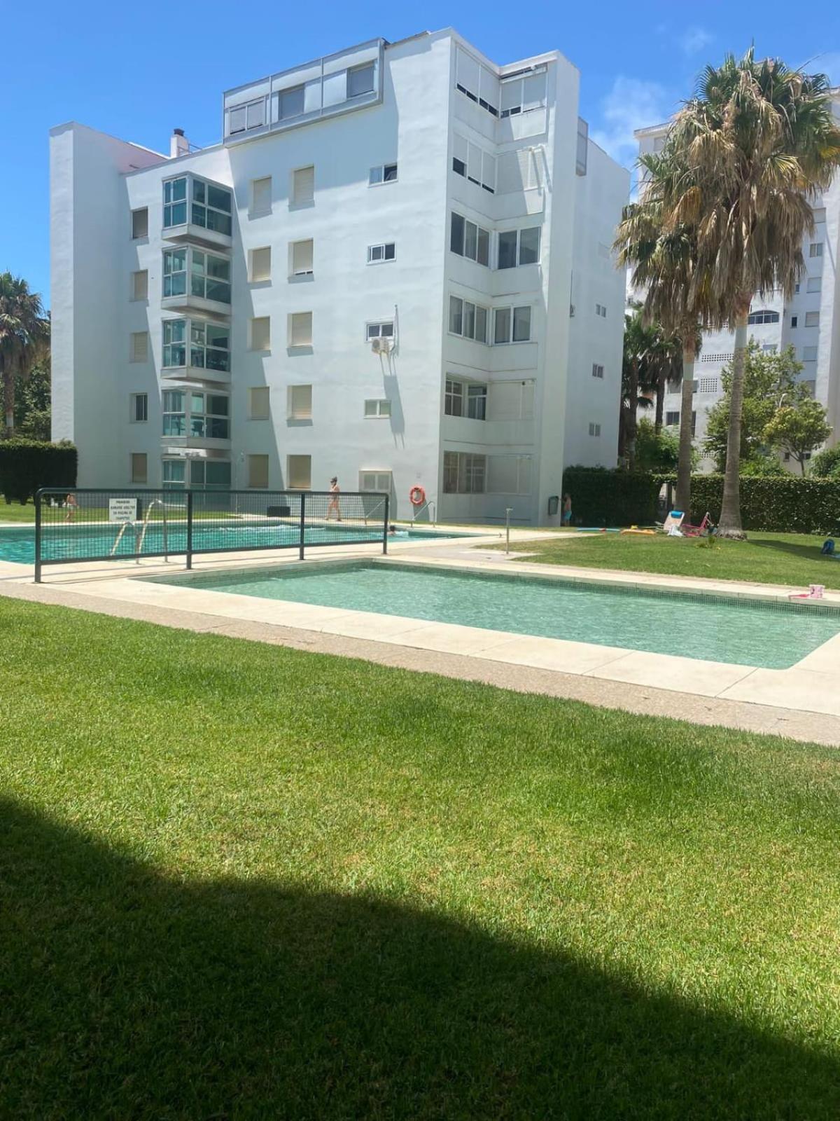 Atico Valdelagrana Playa - Aire Acondicionado Y Piscina Leilighet El Puerto de Santa María Eksteriør bilde